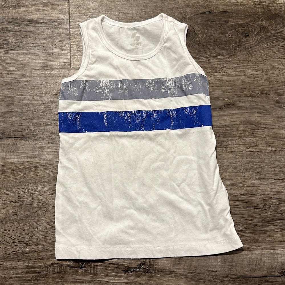 Boys tank size 5T